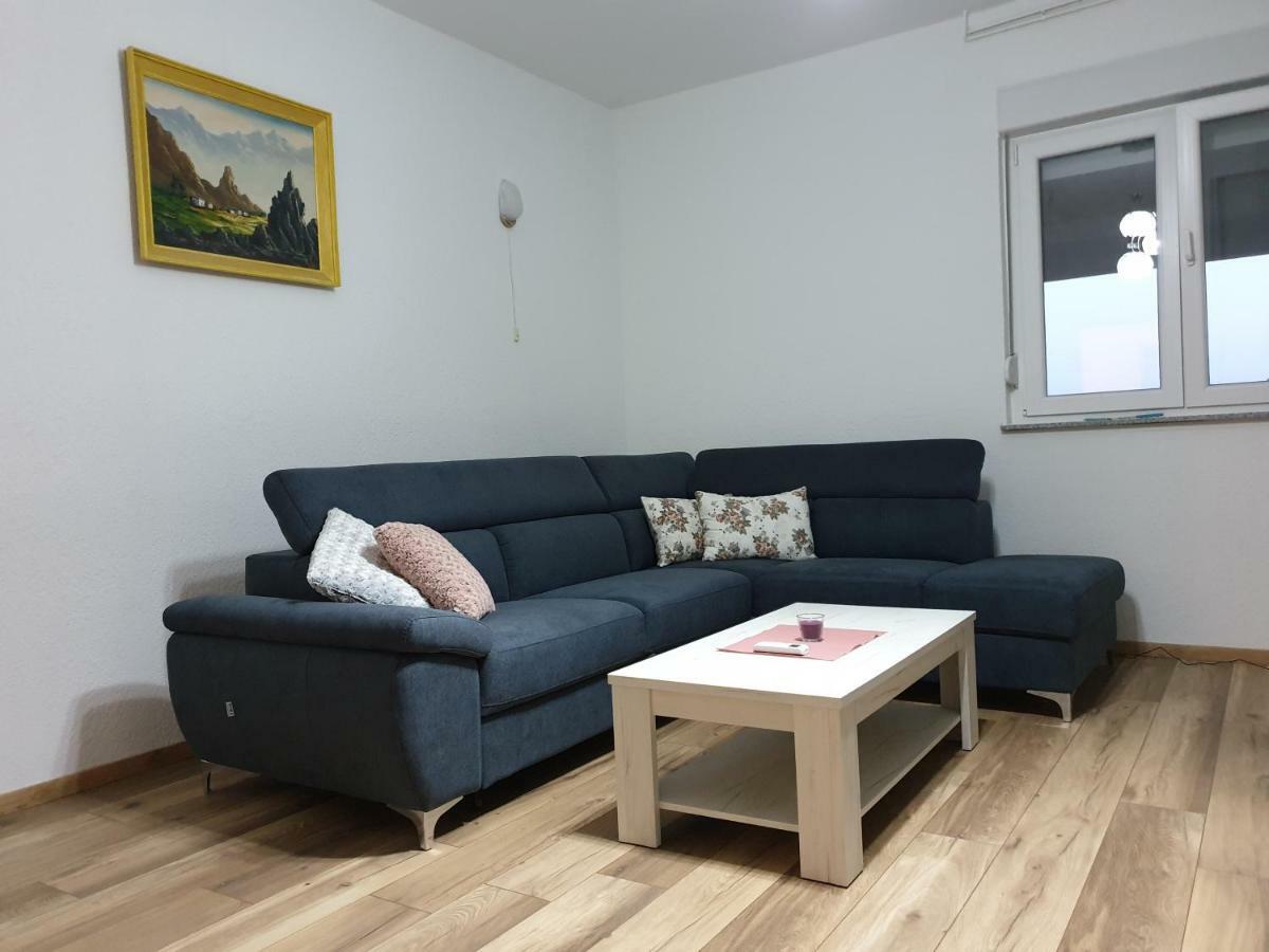 Apartment Kristina Vlašići Exteriör bild
