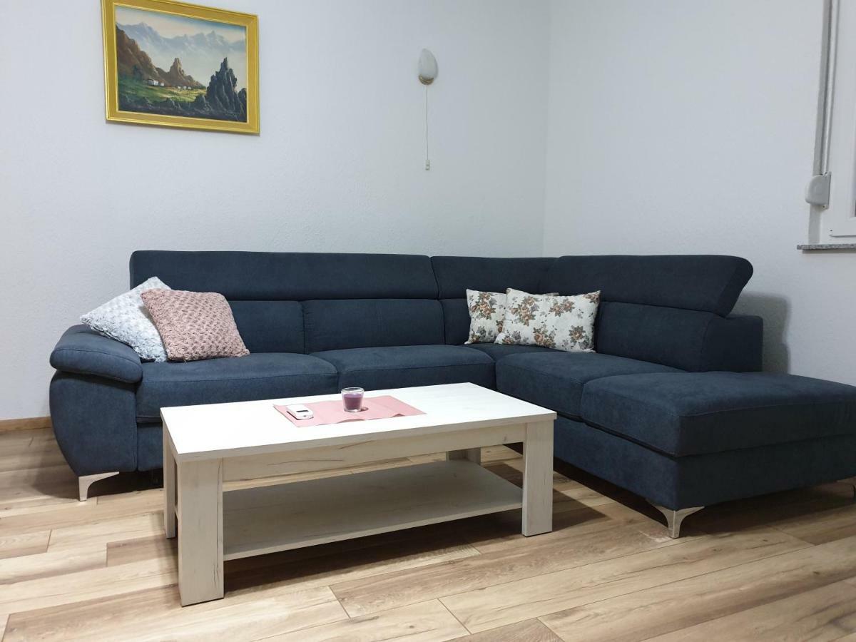 Apartment Kristina Vlašići Exteriör bild